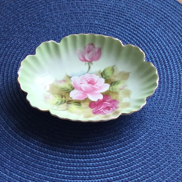 🌿Vintage Hand Painted Dish🌿 - Picture 2 of 7